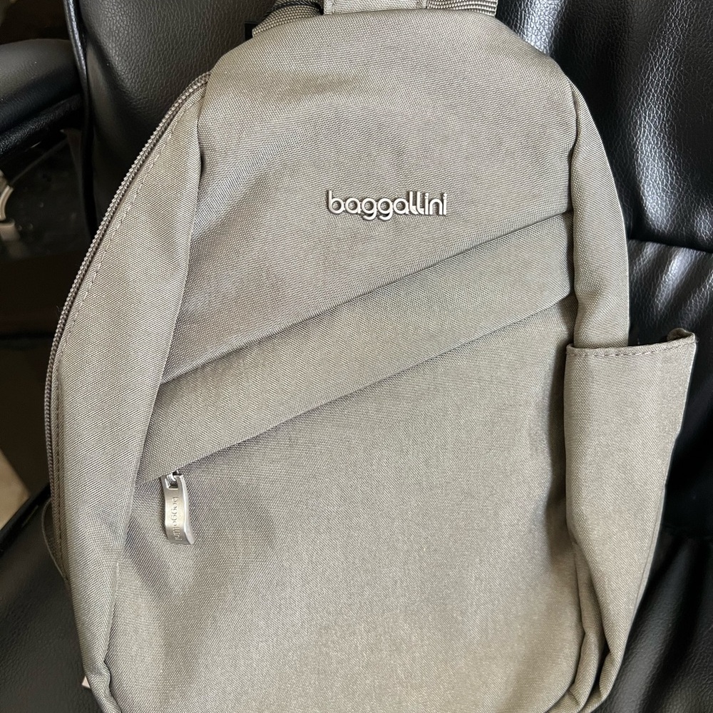 Baggallini Taupe/Gray Medium Backpack - Picture 2 of 5